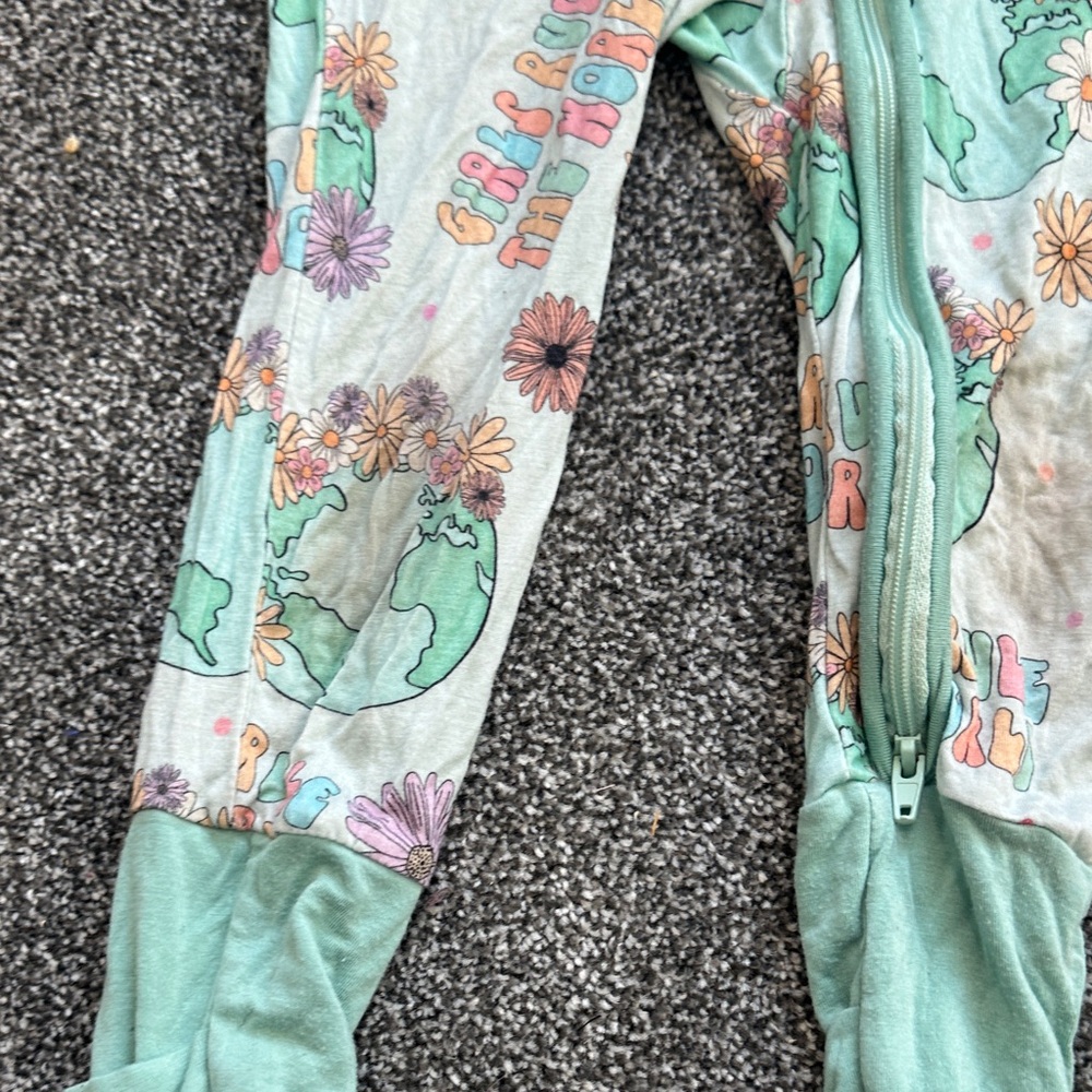 Girls Rule the World Pajama Set - Picture 3 of 3